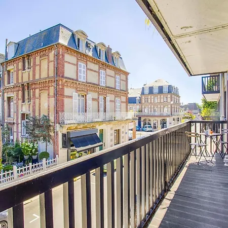 Apartment Le Dosia - Three Bedrooms - Hyper Centre Of Deauville